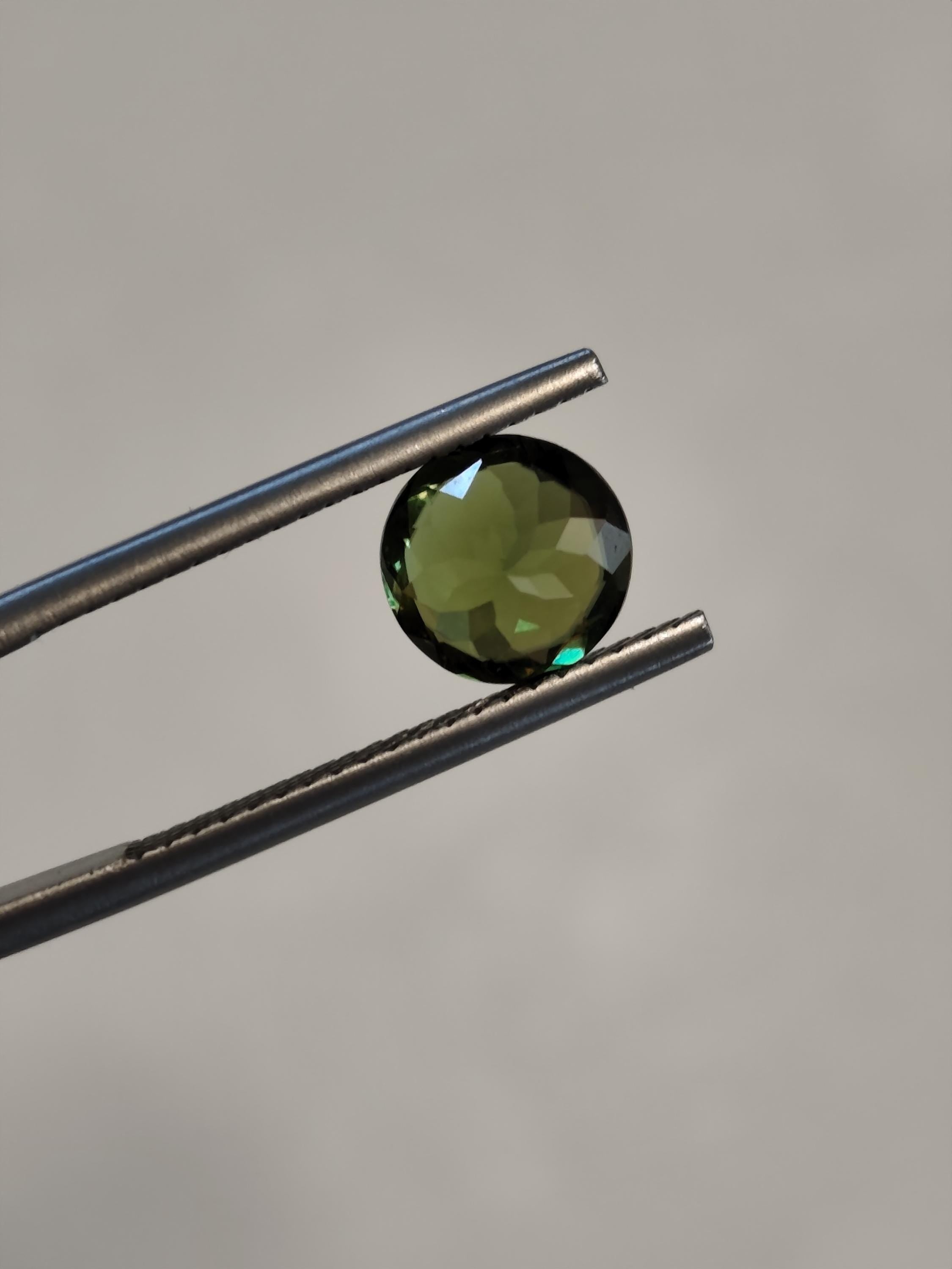 1.49 ct Natural Sphene Titanite Round | Exceptional Fire Dispersion | Deep Forest Green Flashy Gem