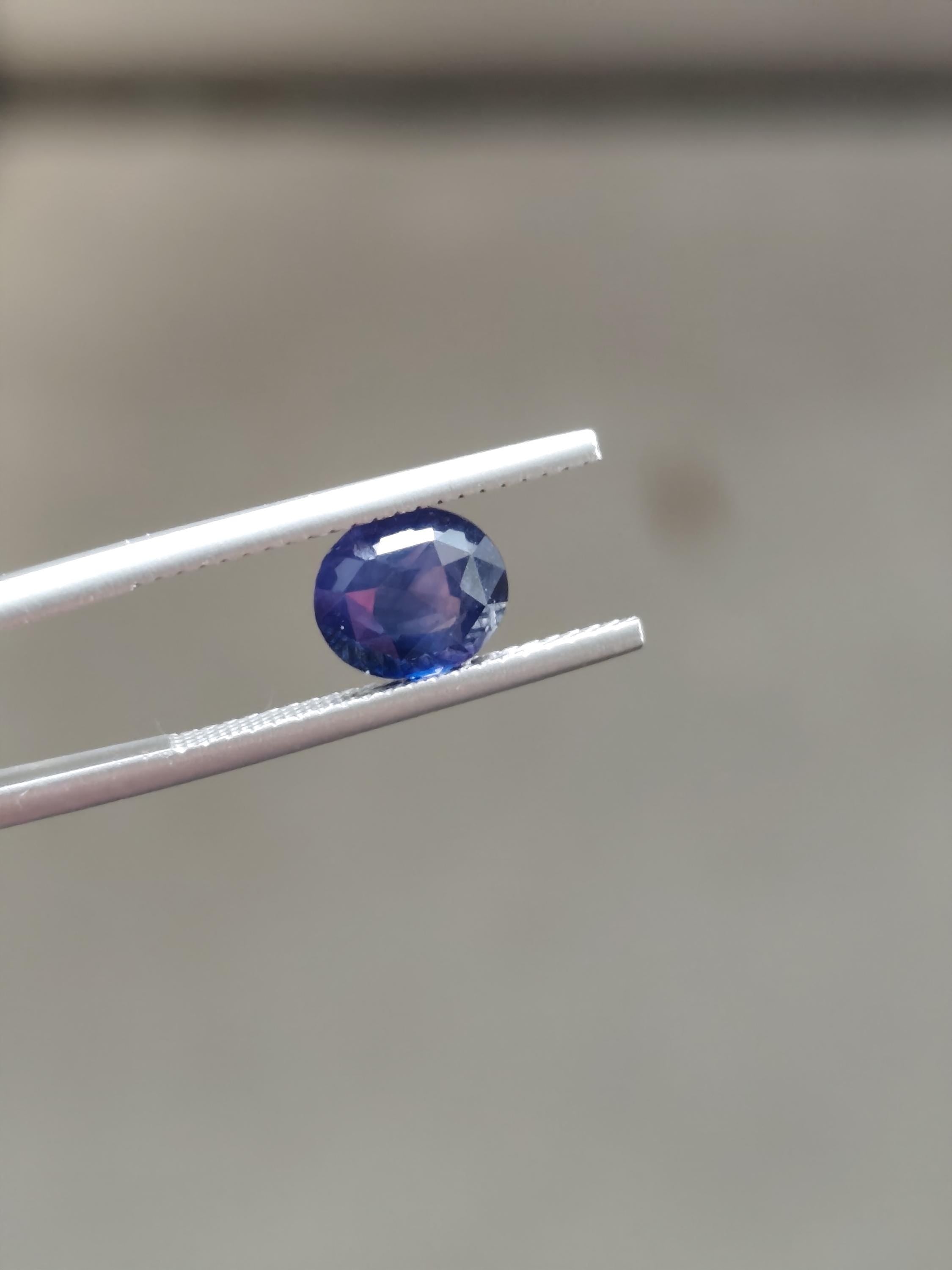 2.00 Ct Unheated Color Shift Sapphire Natural Bi-Color Blue Violet Ceylon Oval Gemstone