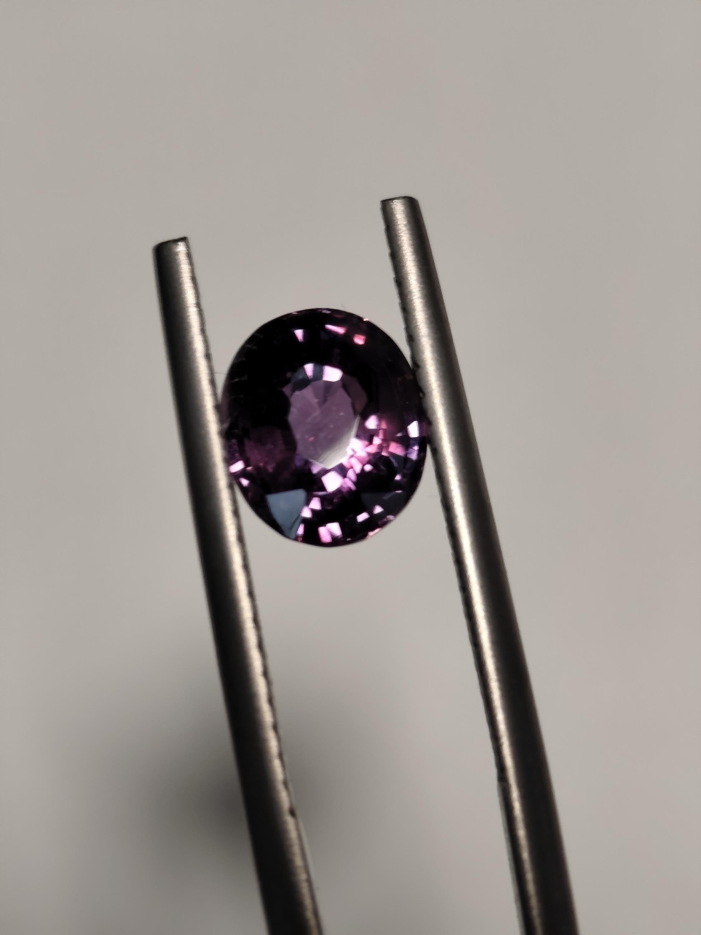 Natural Sapphire violet-purple bi-color Sri-Lanka heated