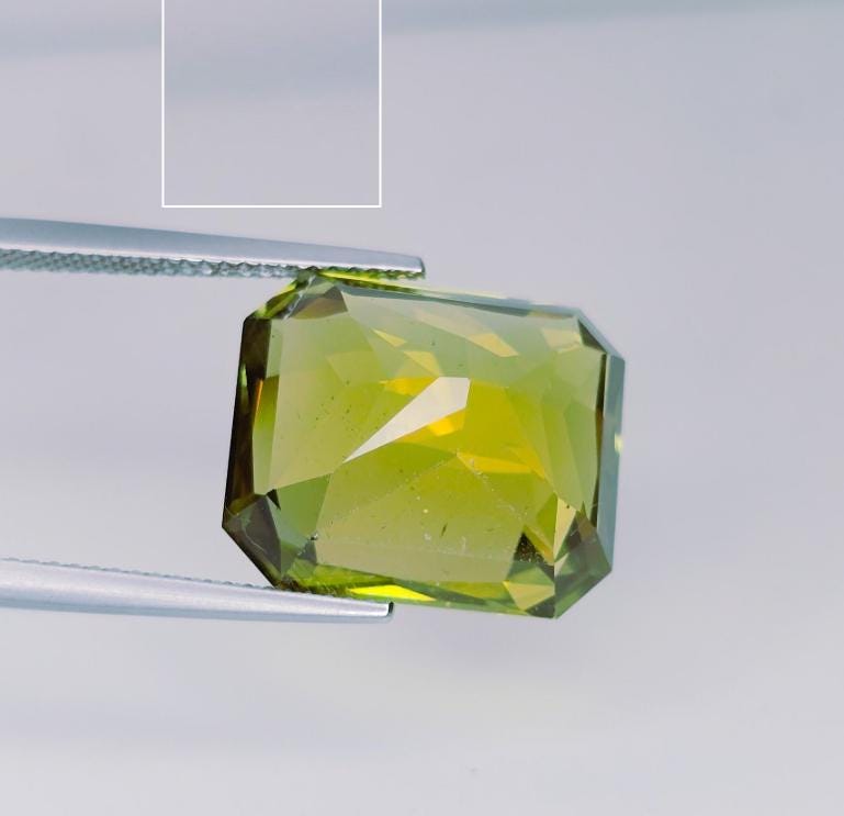 Natural Yellow Green Apatite 23.07 Ct – IGI Certified – Bright Lemon Green – Large Cornered Rectangular