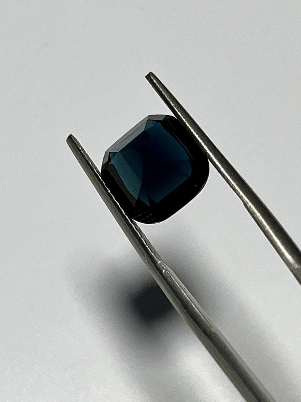 Natural 5.10 Ct Dark Greenish Blue Spinel  – IGI Certified – Collector Gem – Jewelry Making Stone