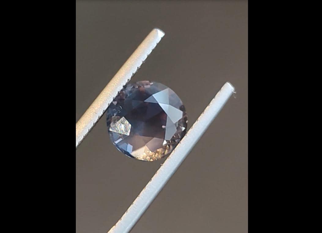 2.76 Ct Natural Color Change Sapphire | Teal To Reddish Purple | Certified Sapphire Sri Lanka