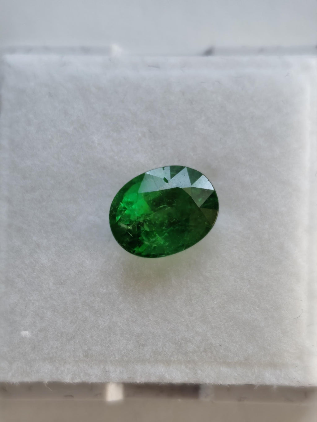 Natural Tsavorite Garnet 2.47 Ct Vivid Green Oval Cut – Unheated – Bright Neon Green Gemstone
