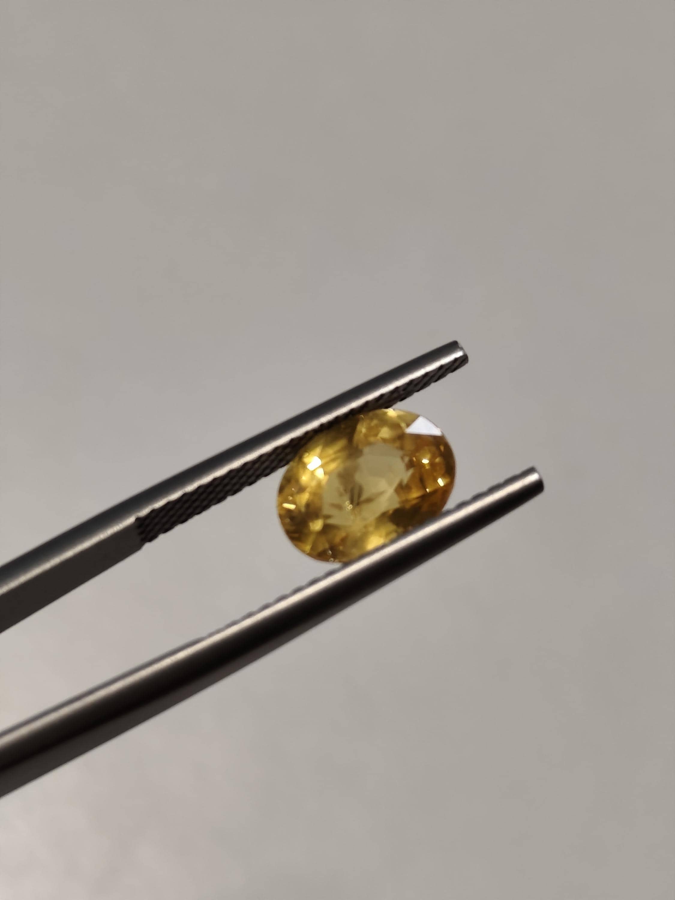 2.60 Ct Vivid Yellow Sapphire – Natural Ceylon Golden Sapphire Oval Cut
