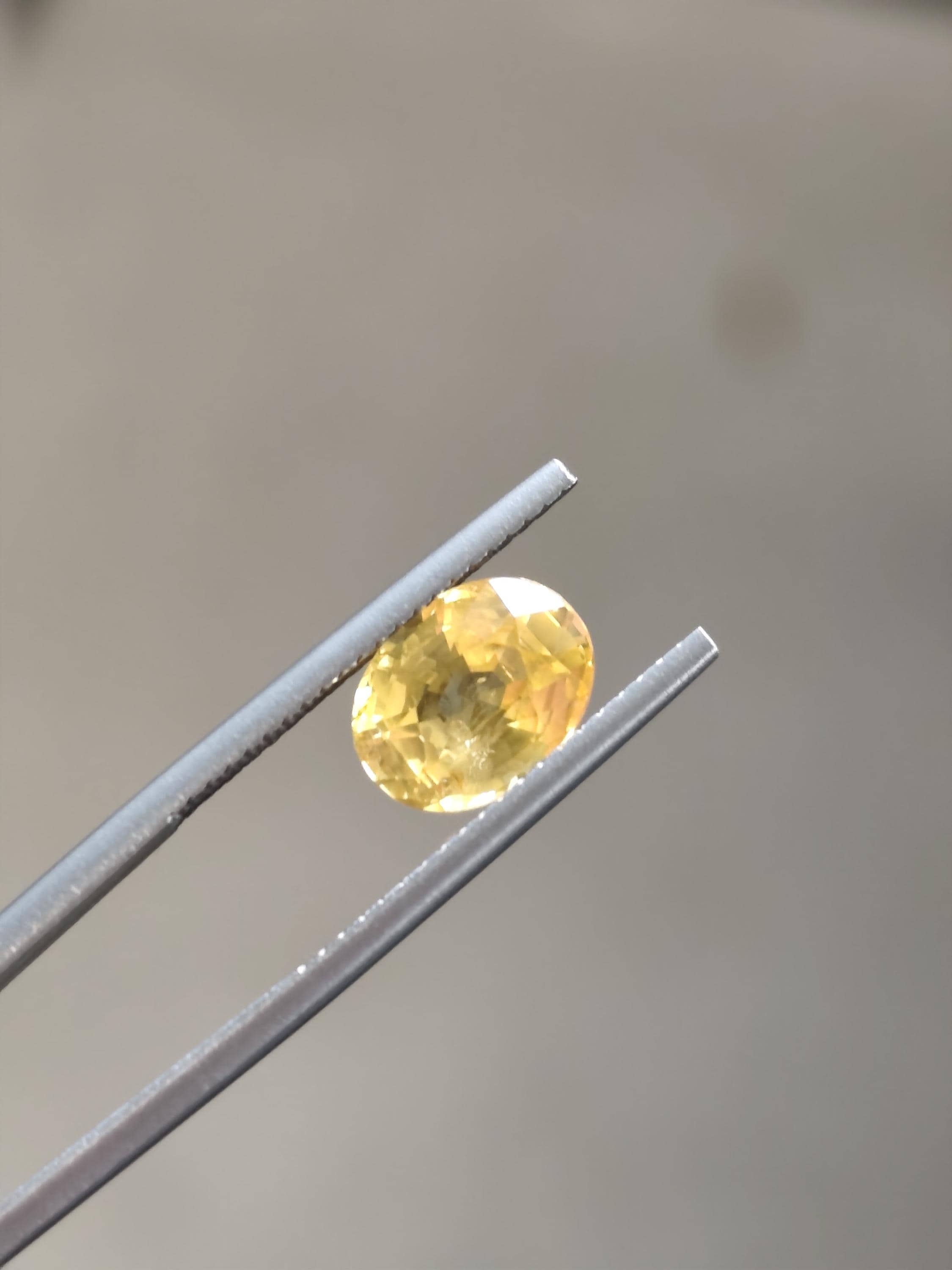 2.60 Ct Vivid Yellow Sapphire – Natural Ceylon Golden Sapphire Oval Cut