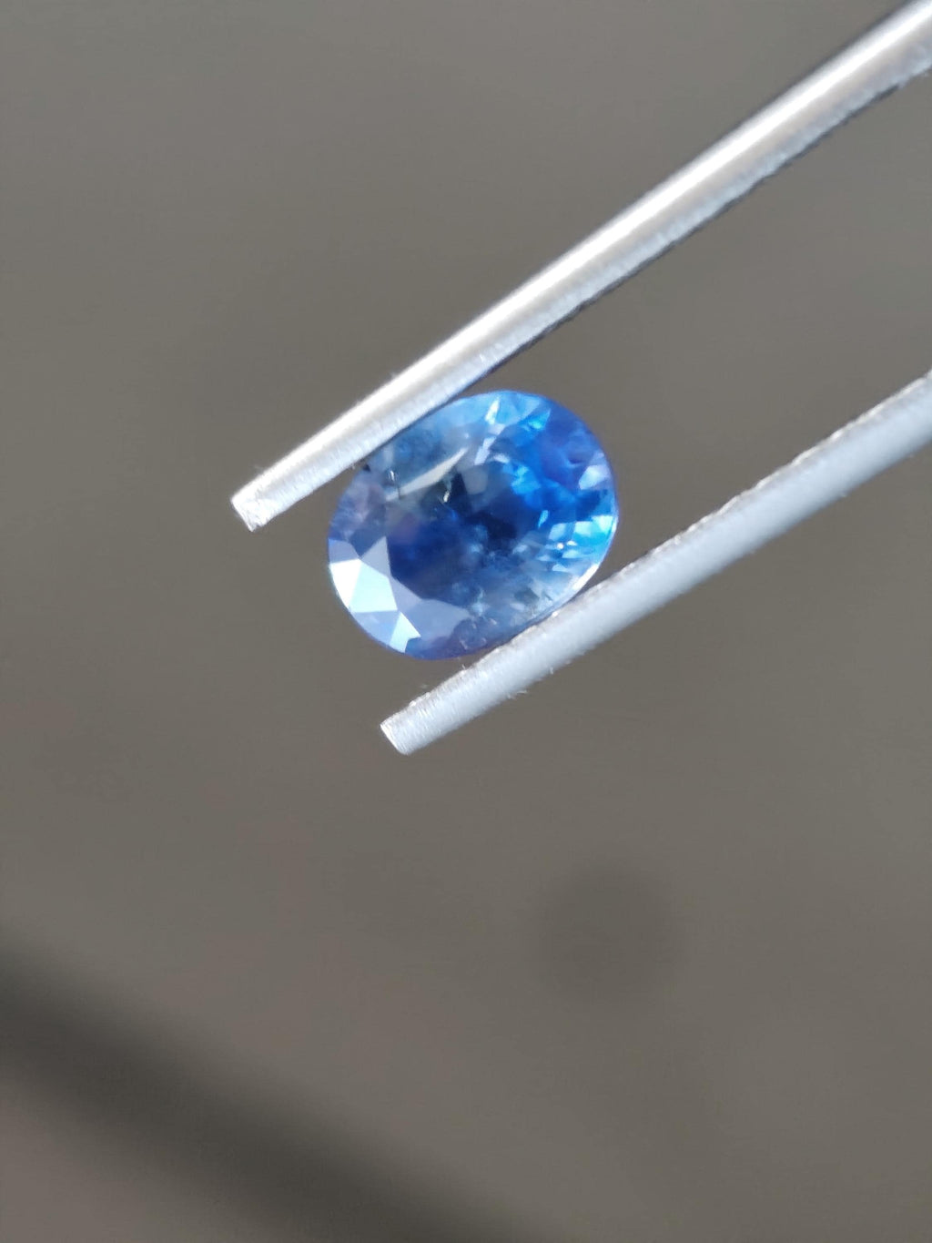 1.58 Ct Electric Royal Blue Sapphire Natural Heated Oval Vivid Neon Gemstone  for Ring