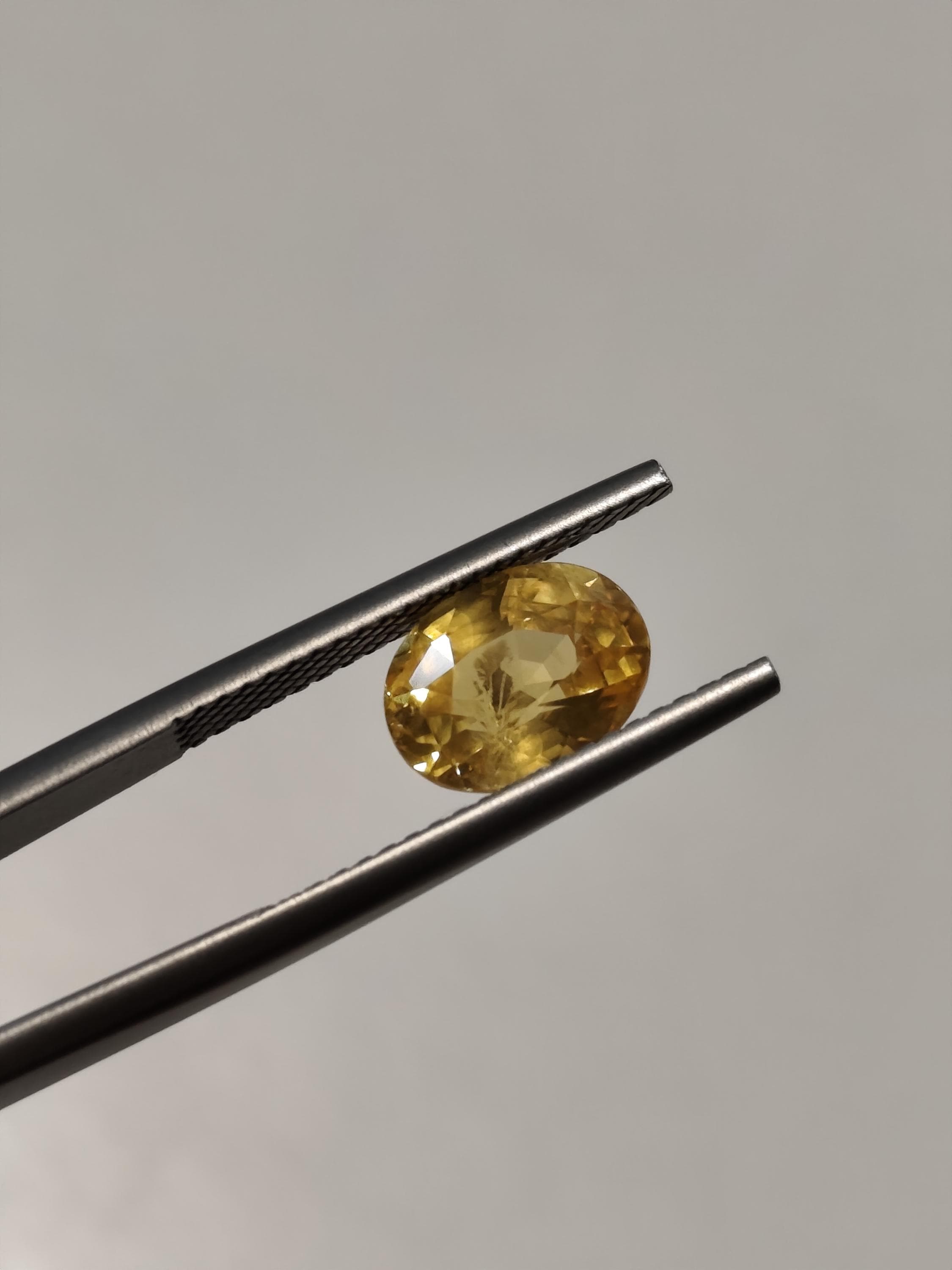 2.60 Ct Vivid Yellow Sapphire – Natural Ceylon Golden Sapphire Oval Cut