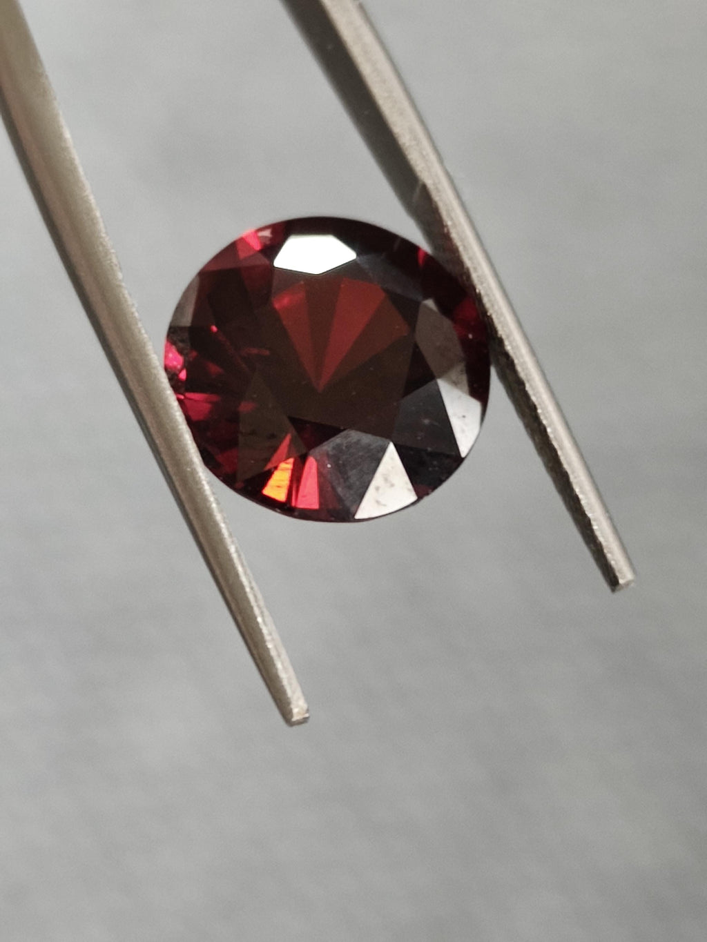 Natural Spessartite Garnet 10.02 Ct Deep Reddish Orange Round Cut Large Red Certified Collector