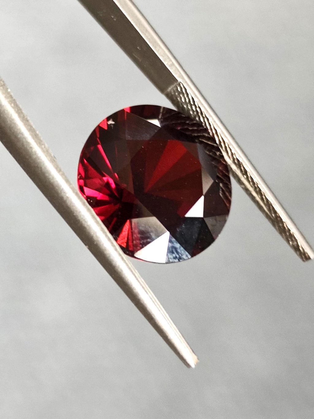 Natural Spessartite Garnet 10.02 Ct Deep Reddish Orange Round Cut Large Red Certified Collector