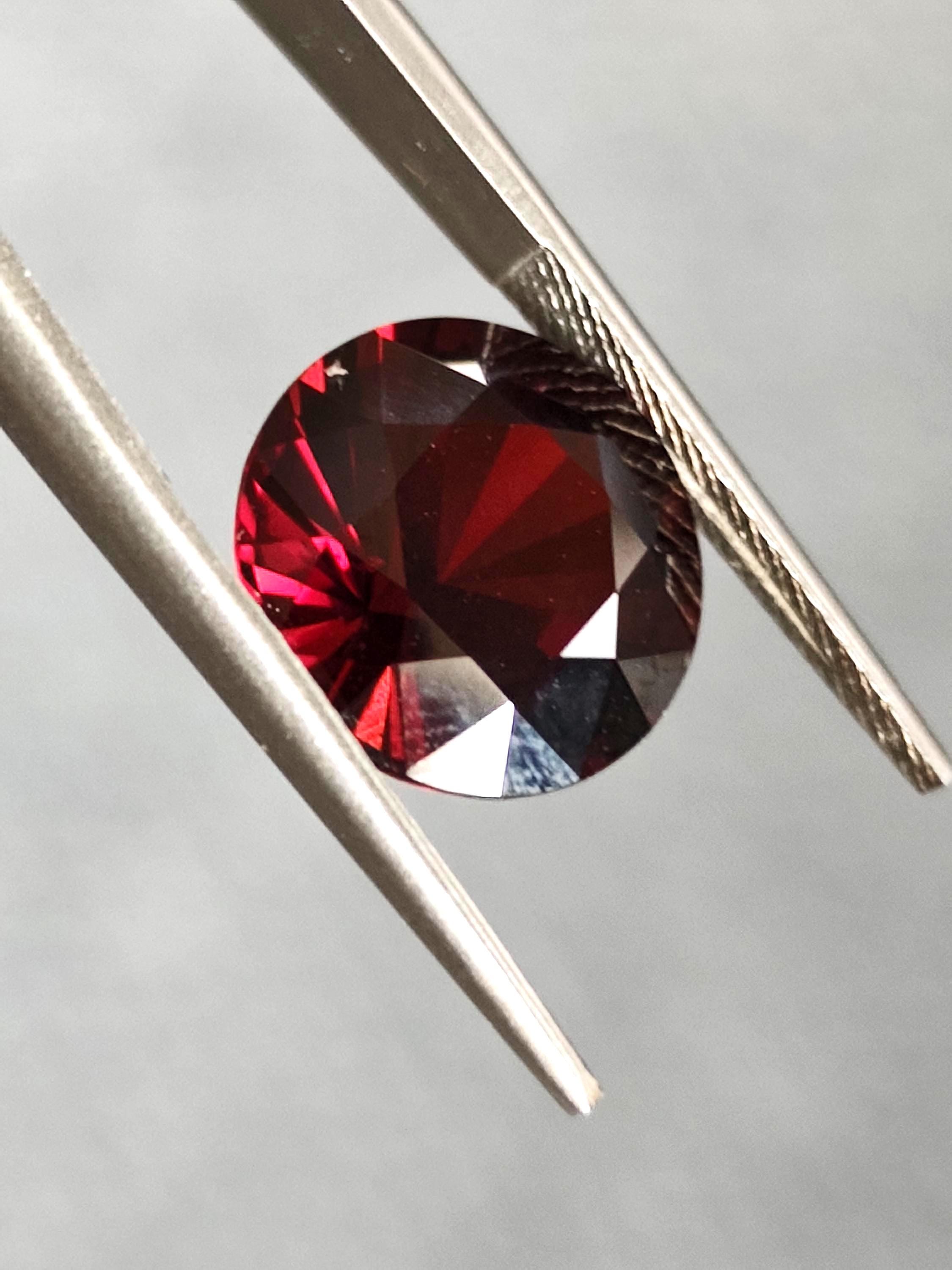 Natural Spessartite Garnet 10.02 Ct Deep Reddish Orange Round Cut Large Red Certified Collector