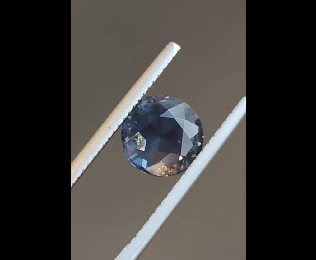 2.76 Ct Natural Color Change Sapphire | Teal To Reddish Purple | Certified Sapphire Sri Lanka