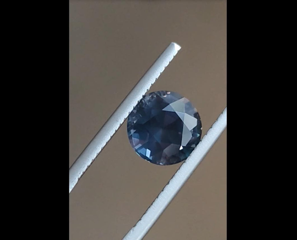 2.76 Ct Natural Color Change Sapphire | Teal To Reddish Purple | Certified Sapphire Sri Lanka