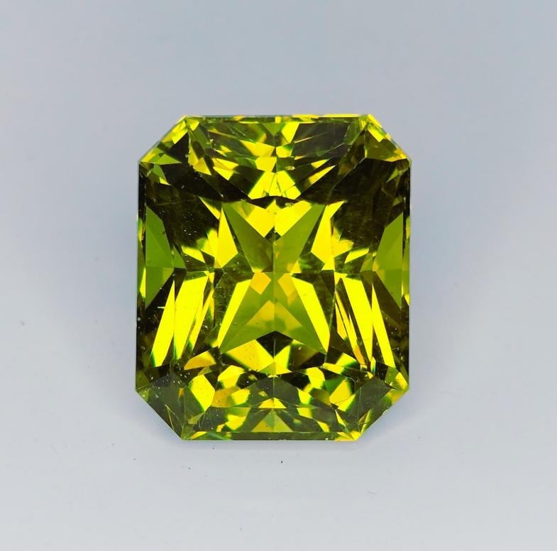 Natural Yellow Green Apatite 23.07 Ct – IGI Certified – Bright Lemon Green – Large Cornered Rectangular