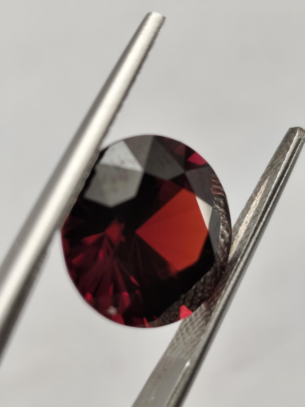 Natural Spessartite Garnet 10.02 Ct Deep Reddish Orange Round Cut Large Red Certified Collector